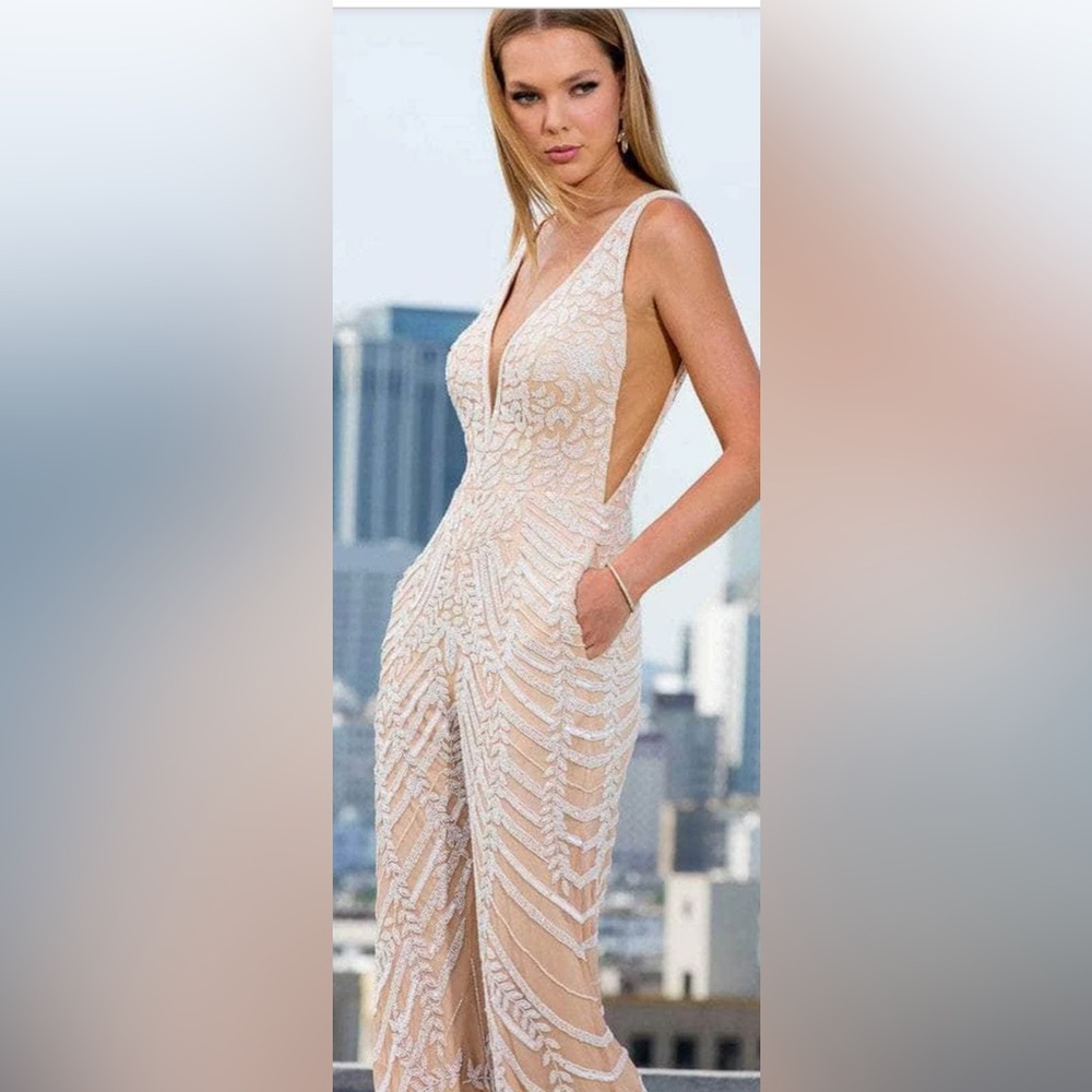 ✨ SCALA 60295 - V-Neck Beaded Jumpsuit✨